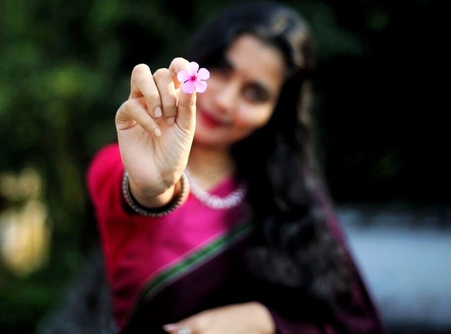 শতবর্ষ পরে: মুগ্ধতা ও হিংসার দ্বন্দ্ব